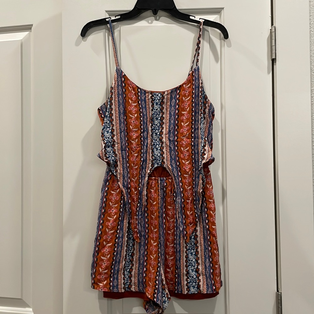 Multi Colored Romper. Size: Medium - image 1